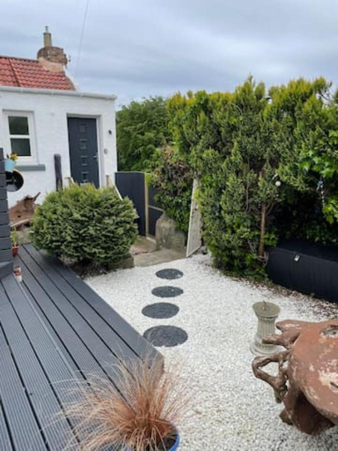 The Holiday Hoose Kinghorn Exterior photo