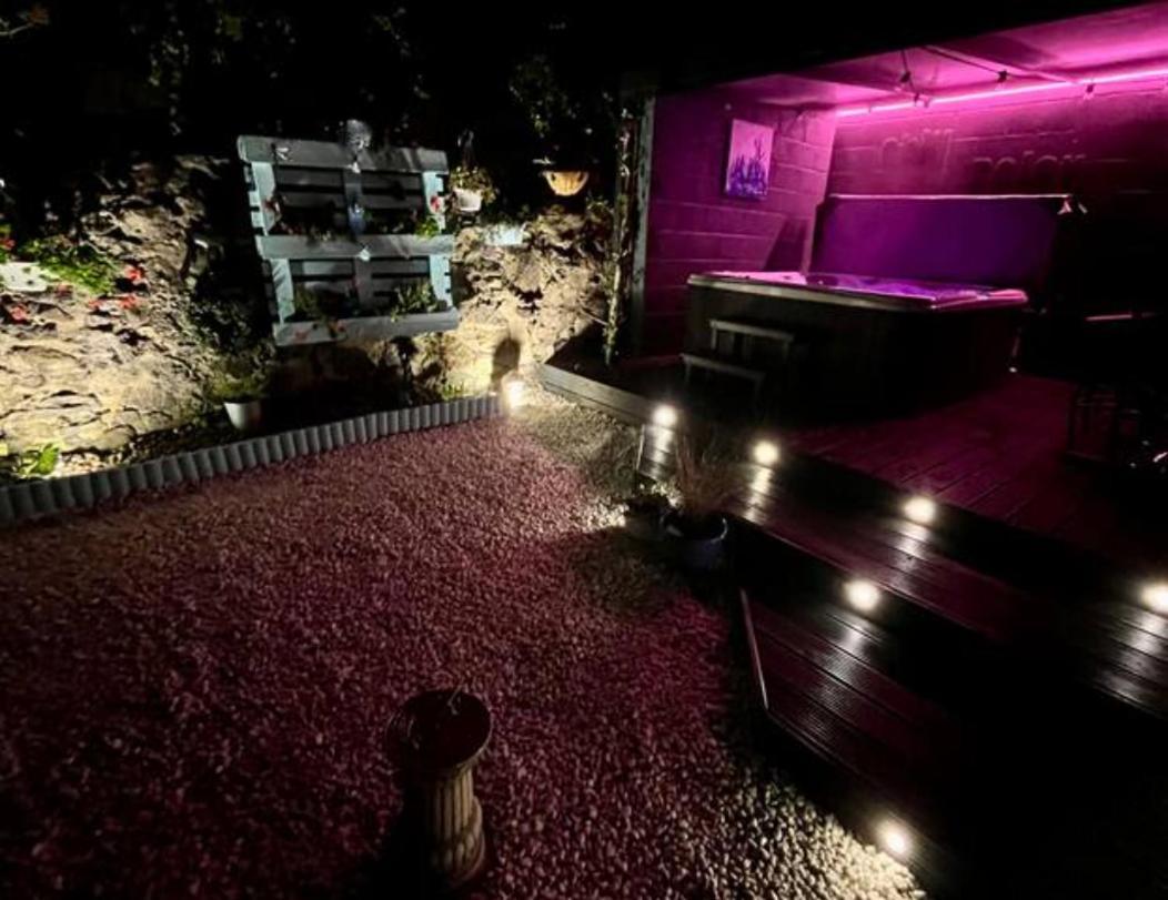 The Holiday Hoose Kinghorn Exterior photo